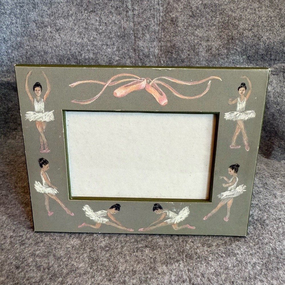 Maple Leaf Press Ballerina 4”x6” Paper Photo Frame